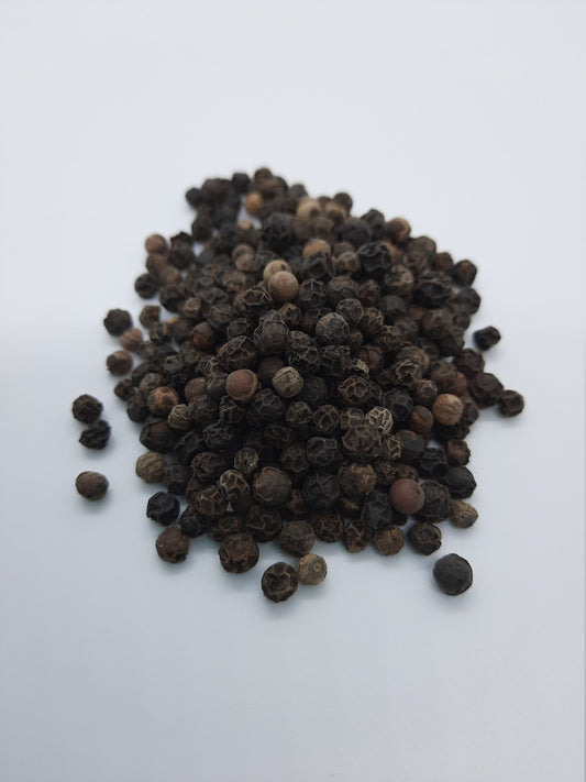 Organic Black Peppercorns (Piper nigrum)